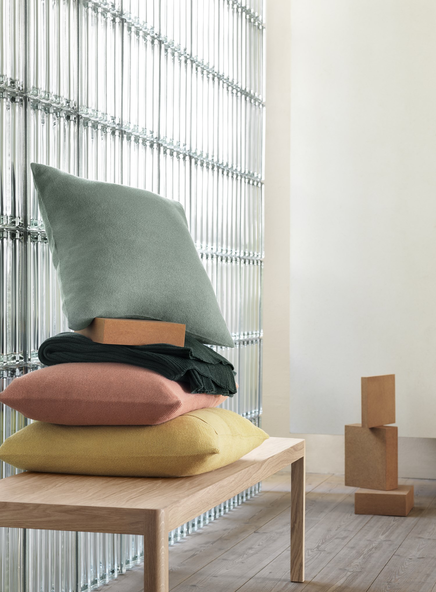 layer-cushion-sage-green-dusty-rose-yellow-rhythm-throw-dark-green-workshop-coffee-table-muuto-org