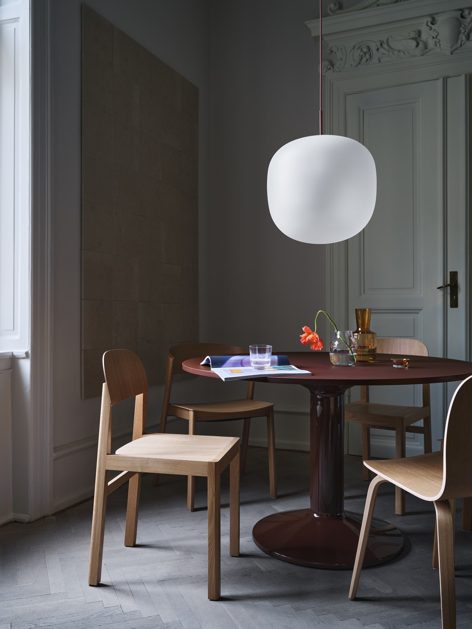 Midst Table Ø120 cm in Dark Red - Rime Pendant Ø45 cm in Deep Red - Workshop Chair in Oak - Cover Side Chair in Oak - Visu Chair in Oak - Silent Vase Ø20 in Clear & Burnt Orange, Ø11 cm in Clear - Raise Glass in Dark Blue Midst Table Ø120 cm in Dark Red - Rime Pendant Ø45 cm in Deep Red - Workshop Chair in Oak - Cover Side Chair in Oak - Visu Chair in Oak - Silent Vase Ø20 in Clear & Burnt Orange, Ø11 cm in Clear - Raise Glass in Dark Blue