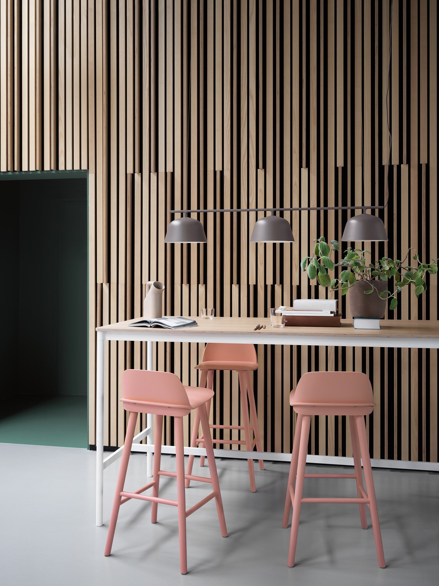 nerd-bar-stool-tan-rose-base-high-table-oak-white-ambit-rail-lamp-taupe-tub-jug-muuto-org