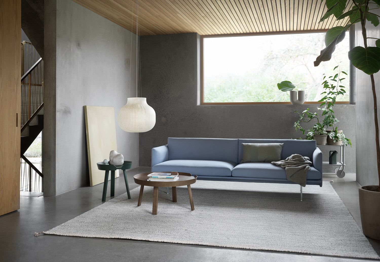 Outline Sofa 3-Seater in Vidar 723 w. Aluminum Base, Around in Stained Dark Brown, Around in Dark Green, Strand Pendant Ø60, Flow Trolley Outline Sofa 3-Seater in Vidar 723 w. Aluminum Base, Around in Stained Dark Brown, Around in Dark Green, Strand Pendant Ø60, Flow Trolley