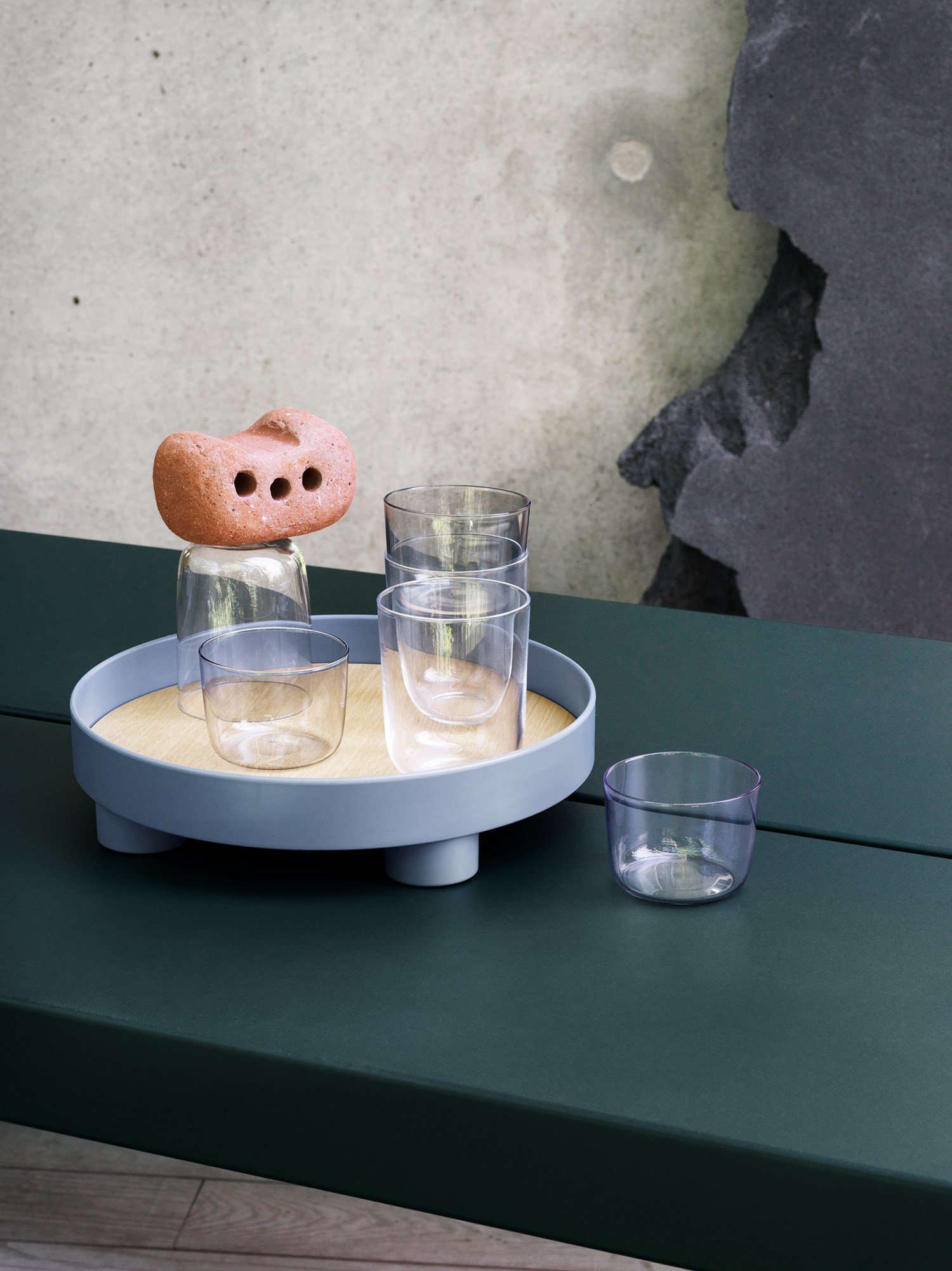 platform-tray-blue-grey-corky-linear-steel-table-muuto-org