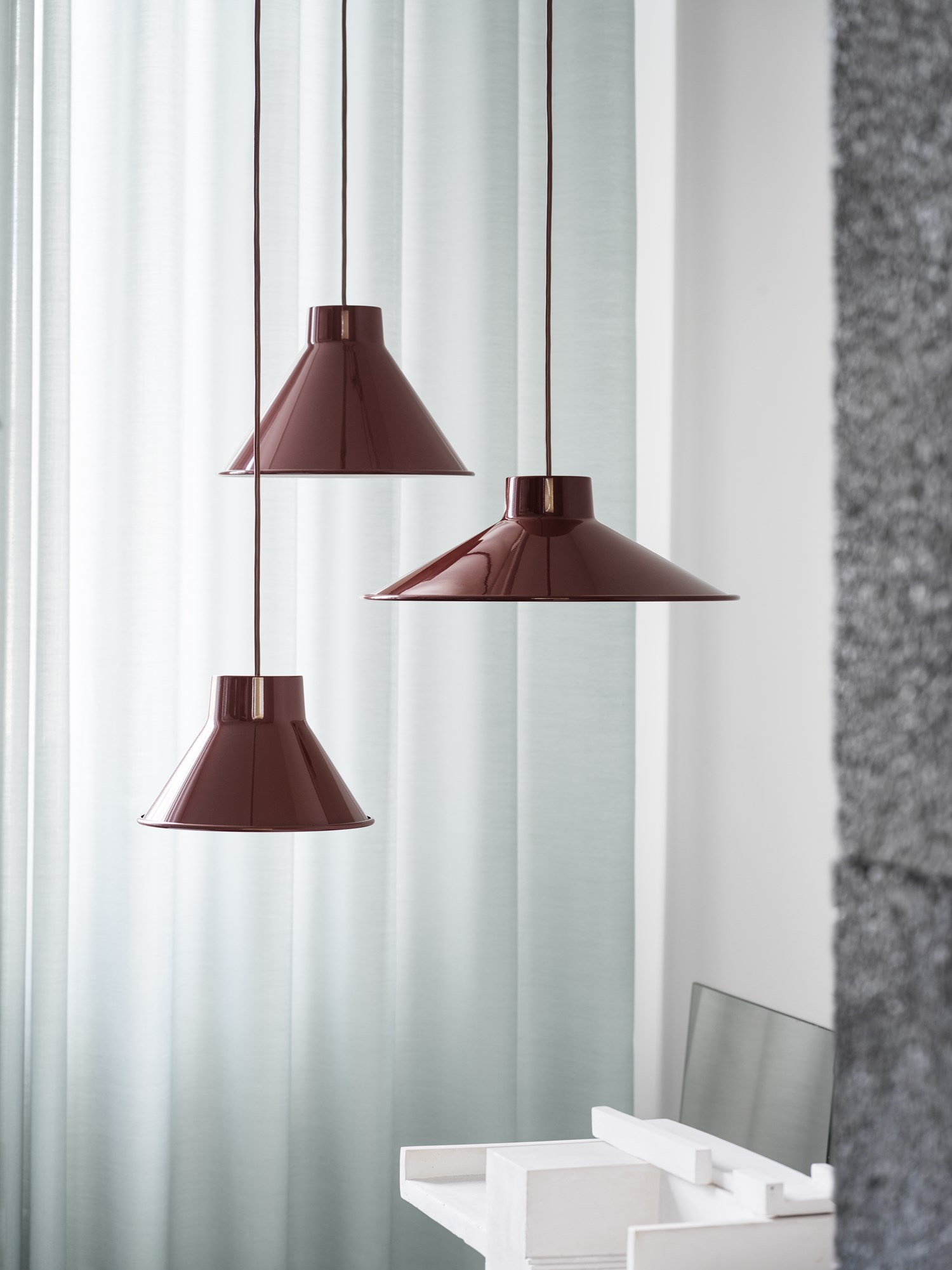 Top Pendant Lamp in Deep Red Ø21, Ø28, and Ø36  Top Pendant Lamp in Deep Red Ø21, Ø28, and Ø36