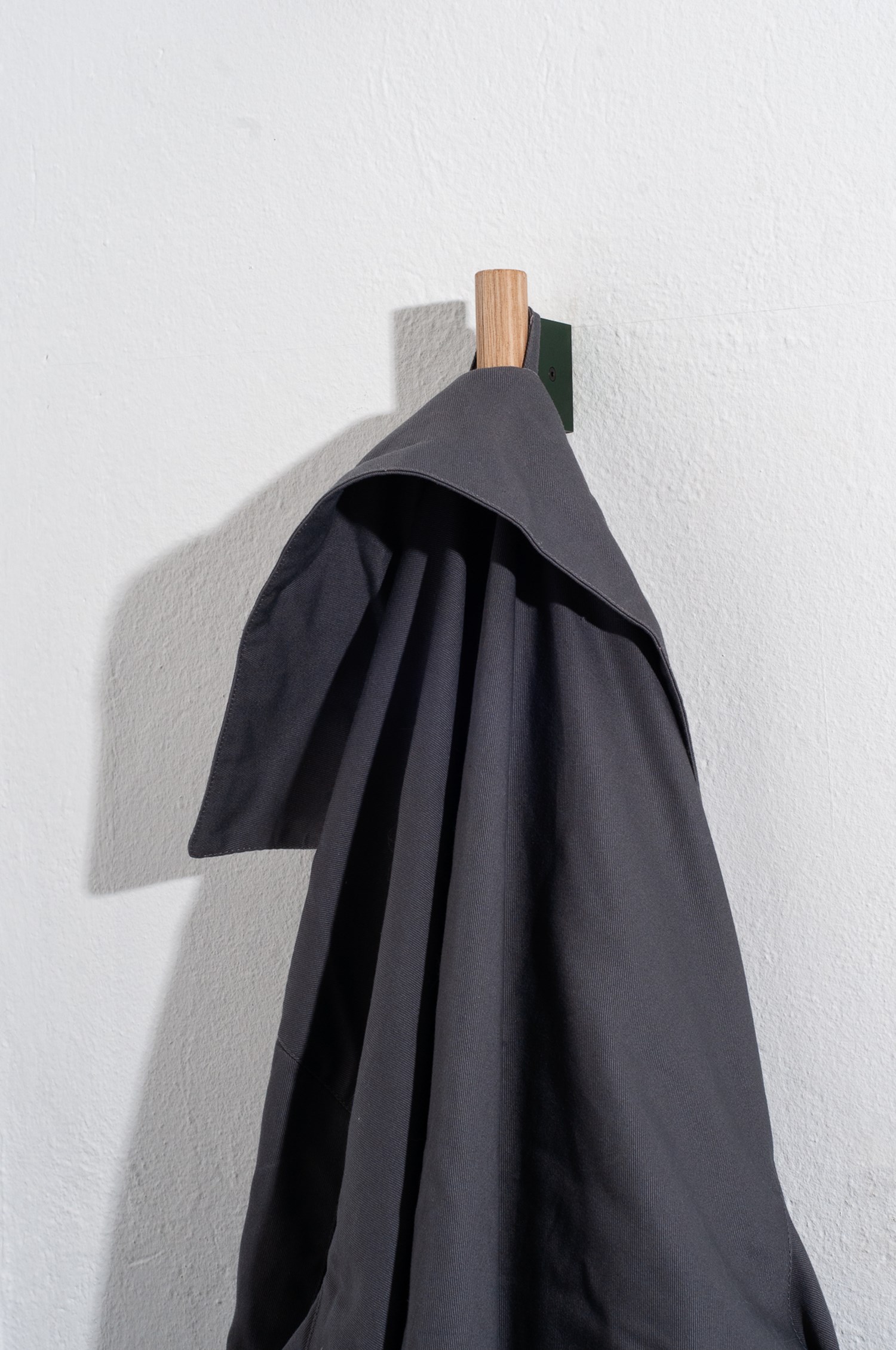 Attach Coat Hook - Dimitri Bahler - 10