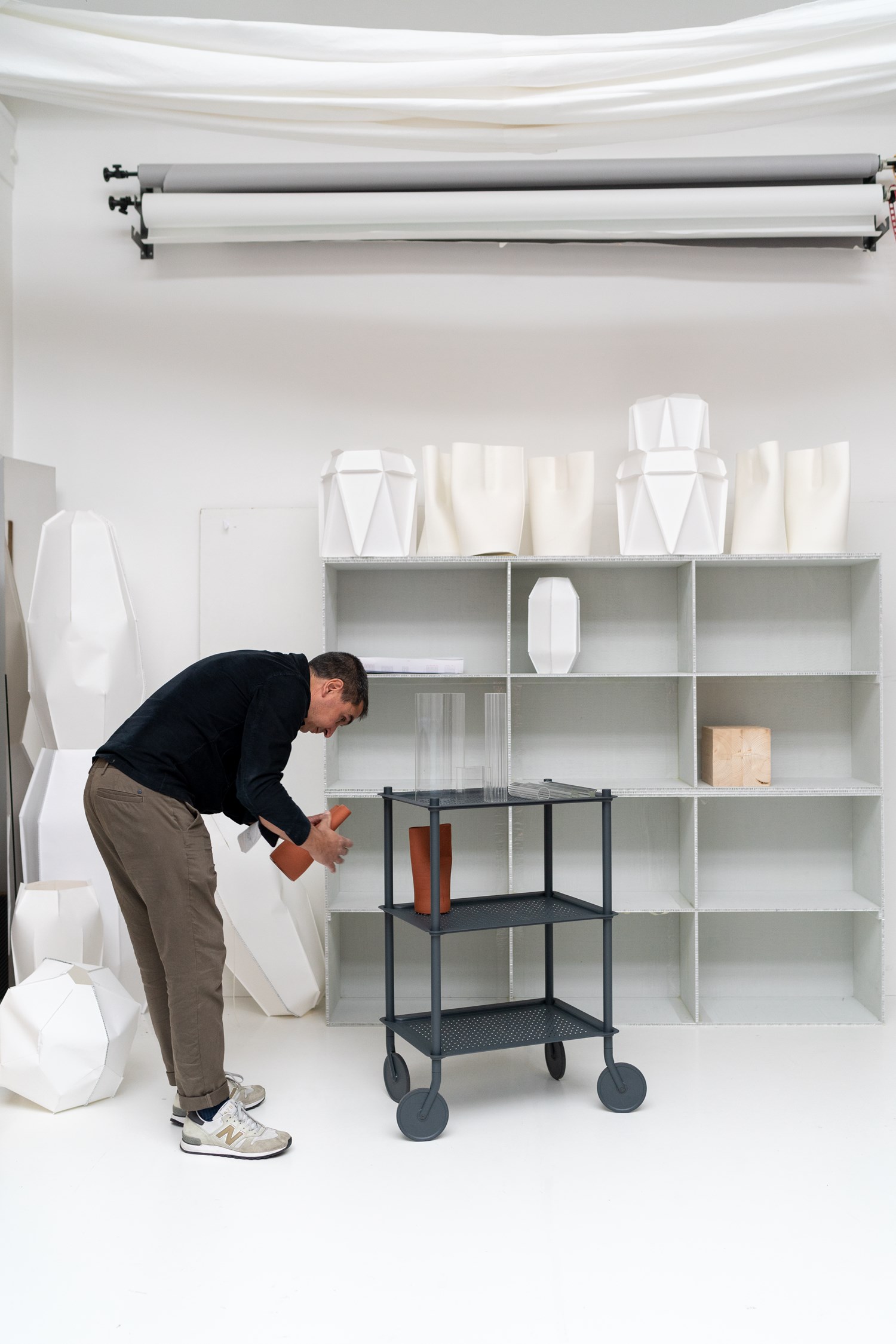 normal-studio-flow-trolley-story-muuto-hi-res-10