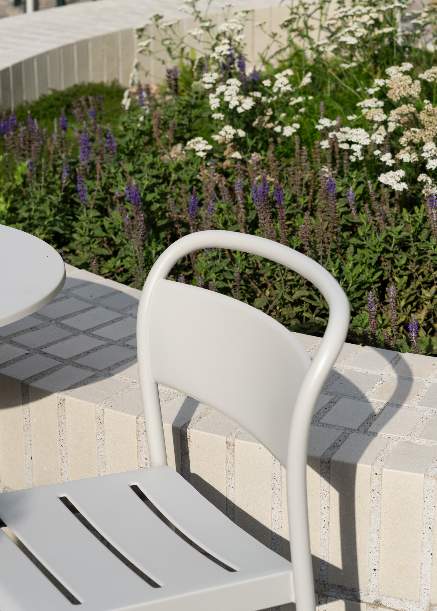 Amaliegade - Linear Steel Series (1)